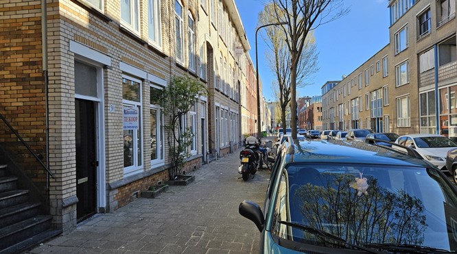 Van de Veldestraat 58, 2525 AX Den Haag